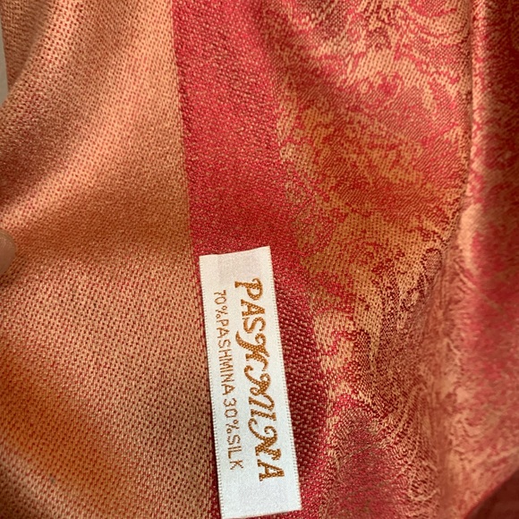 Pashmina - Picture 5 of 5